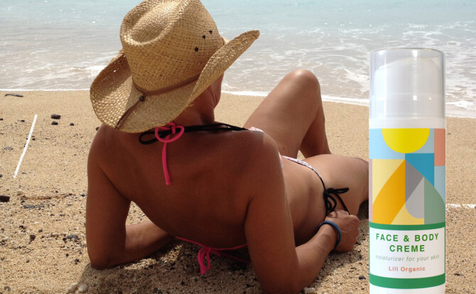 Face Body creme on the beach 1